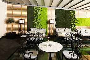 Antigon Urban Chic Hotel