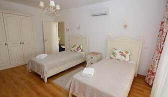 Turgutreis Villa Beaton 5 Bedrooms