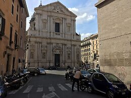 Navona Holidays House