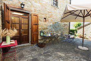 Borgo tra gli Olivi