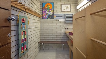 Grey Kangaroo- On Lake Jindabyne foreshore