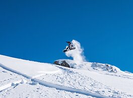 Razorback 11 - Razorback Plaza Jindabyne