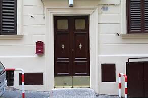 Gianicolo's Hill Suite Apartment