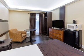 Travelodge by Wyndham Sarnia