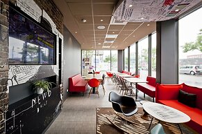 ibis Lyon Carré de Soie