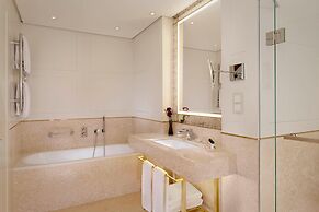 The Alexander, A Luxury Collection Hotel, Yerevan