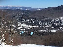 Moose Lodge and Cabins by Bretton Woods Vacations