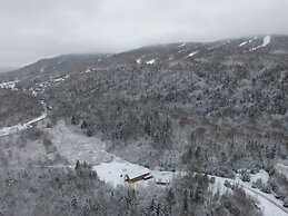 Moose Lodge and Cabins by Bretton Woods Vacations
