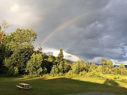 Moose Lodge and Cabins by Bretton Woods Vacations