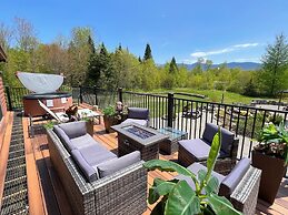 Moose Lodge and Cabins by Bretton Woods Vacations