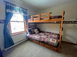 Moose Lodge and Cabins by Bretton Woods Vacations