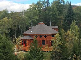 Moose Lodge and Cabins by Bretton Woods Vacations