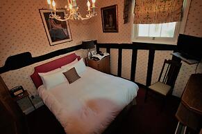 Drapers Hotel