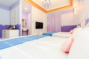 Alice Wonderland B&B