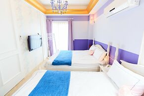 Alice Wonderland B&B