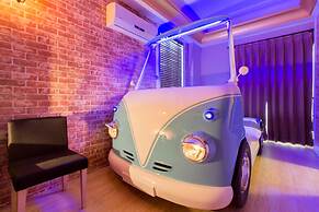 Alice Wonderland B&B