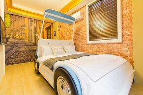 Alice Wonderland B&B