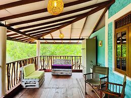 Funky Leopard Safari Lodge Bordering Yala National Park - Hostel