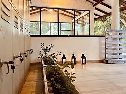 Funky Leopard Safari Lodge Bordering Yala National Park - Hostel