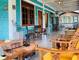 Funky Leopard Safari Lodge Bordering Yala National Park - Hostel