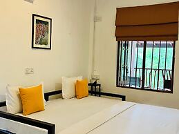 Funky Leopard Safari Lodge Bordering Yala National Park - Hostel
