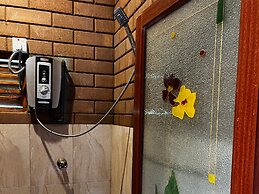 Funky Leopard Safari Lodge Bordering Yala National Park - Hostel