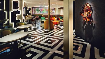 Garner Osaka Honmachi Station by IHG