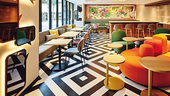 Garner Osaka Honmachi Station by IHG