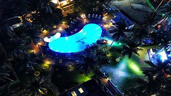 Ocean Blue Ngwe Saung Beach Hotel