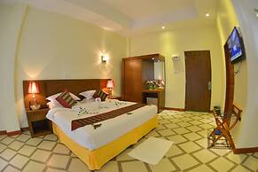 Ocean Blue Ngwe Saung Beach Hotel