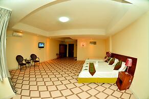 Ocean Blue Ngwe Saung Beach Hotel