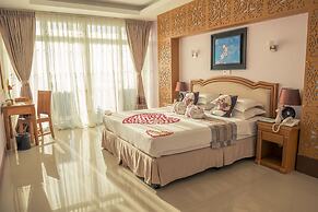 Ocean Blue Ngwe Saung Beach Hotel