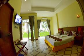 Ocean Blue Ngwe Saung Beach Hotel