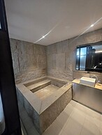 Hotel the Designers Premier Seongsu and Konkuk univ