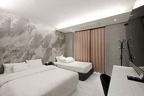 Hotel the Designers Premier Seongsu and Konkuk univ