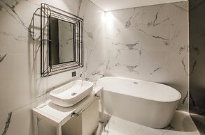 Hotel the Designers Premier Seongsu and Konkuk univ