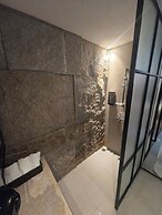 Hotel the Designers Premier Seongsu and Konkuk univ