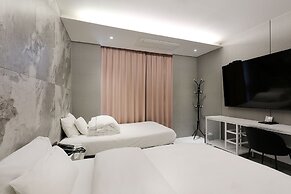 Hotel the Designers Premier Seongsu and Konkuk univ