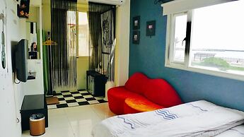 Sunshine Sea View B&B