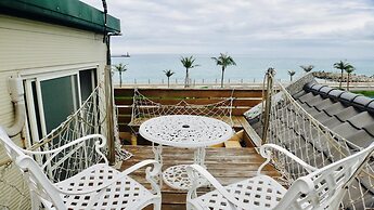 Sunshine Sea View B&B