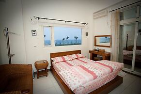 Sunshine Sea View B&B