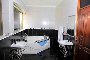 Victoria Royal Beach Hotel