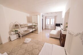 Academia Resort