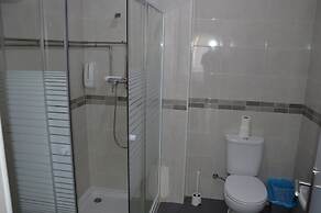 Lx Center Guesthouse