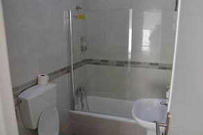 Lx Center Guesthouse