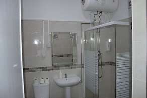 Lx Center Guesthouse