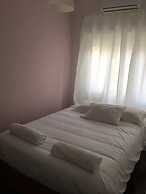 Lx Center Guesthouse