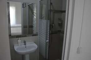 Lx Center Guesthouse