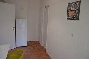 Lx Center Guesthouse