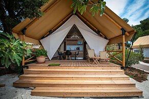 Arena One 99 Glamping